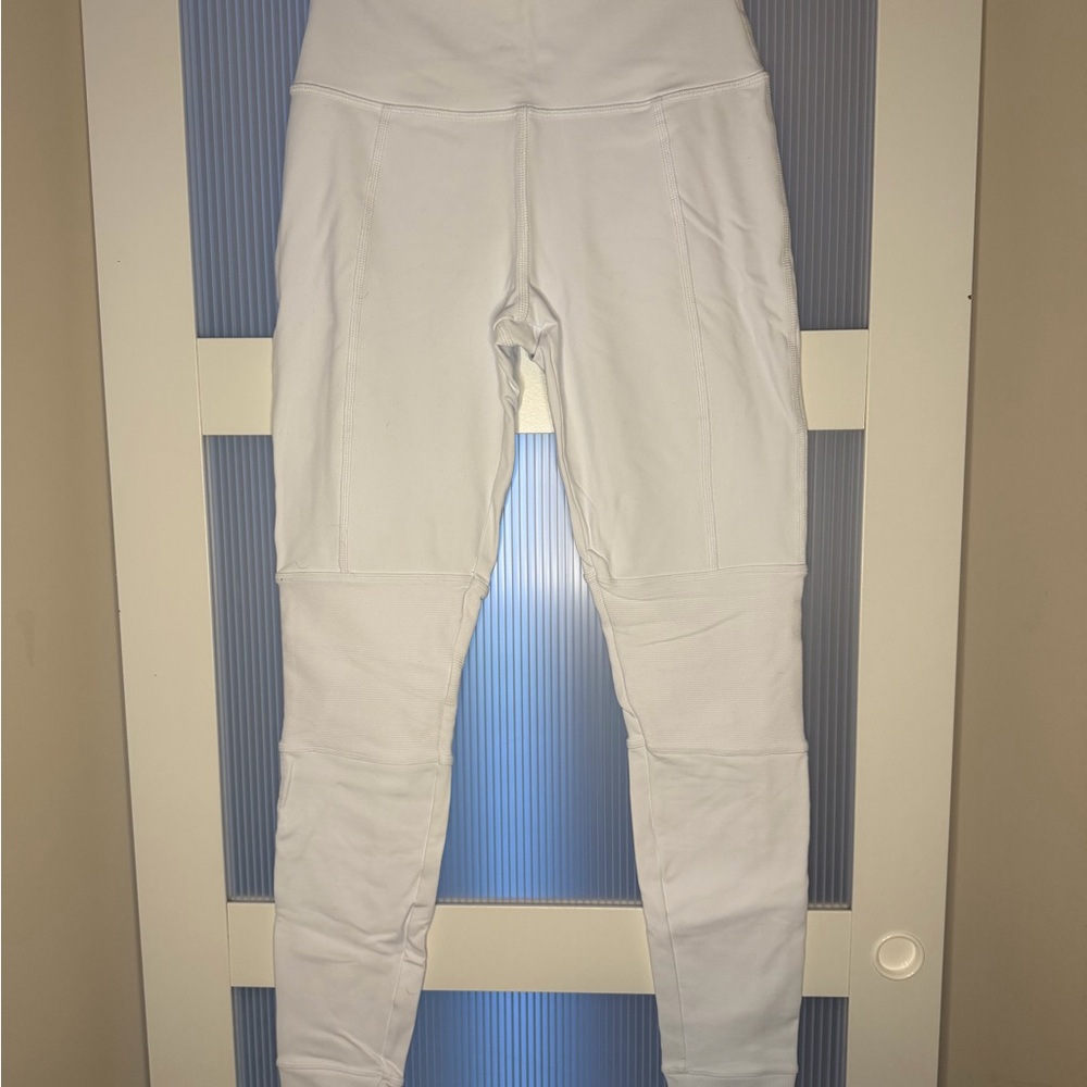 ALO Yoga Women's White Leggings